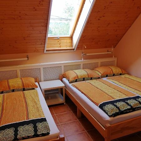 에스테르곰 Karpatia Panzio B&B 외부 사진
