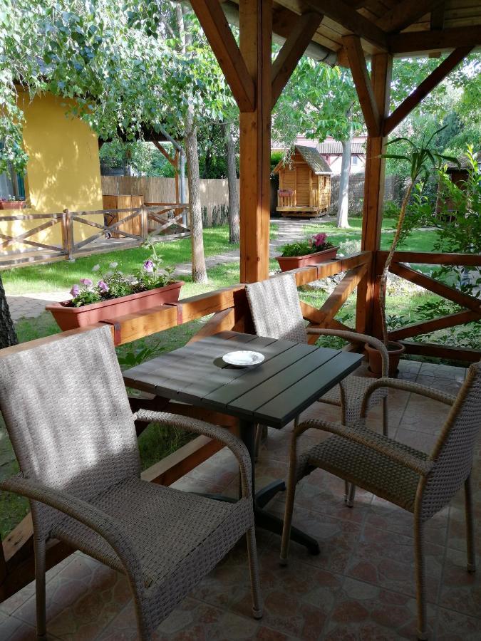 에스테르곰 Karpatia Panzio B&B 외부 사진