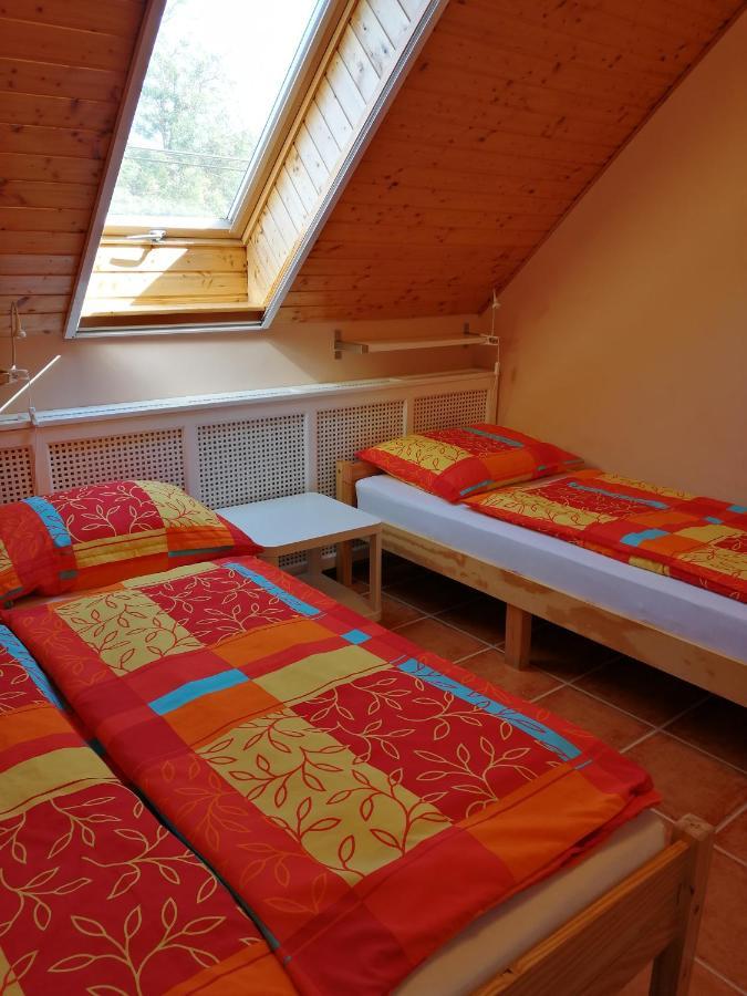 에스테르곰 Karpatia Panzio B&B 외부 사진
