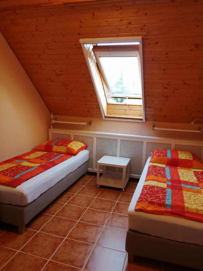에스테르곰 Karpatia Panzio B&B 외부 사진